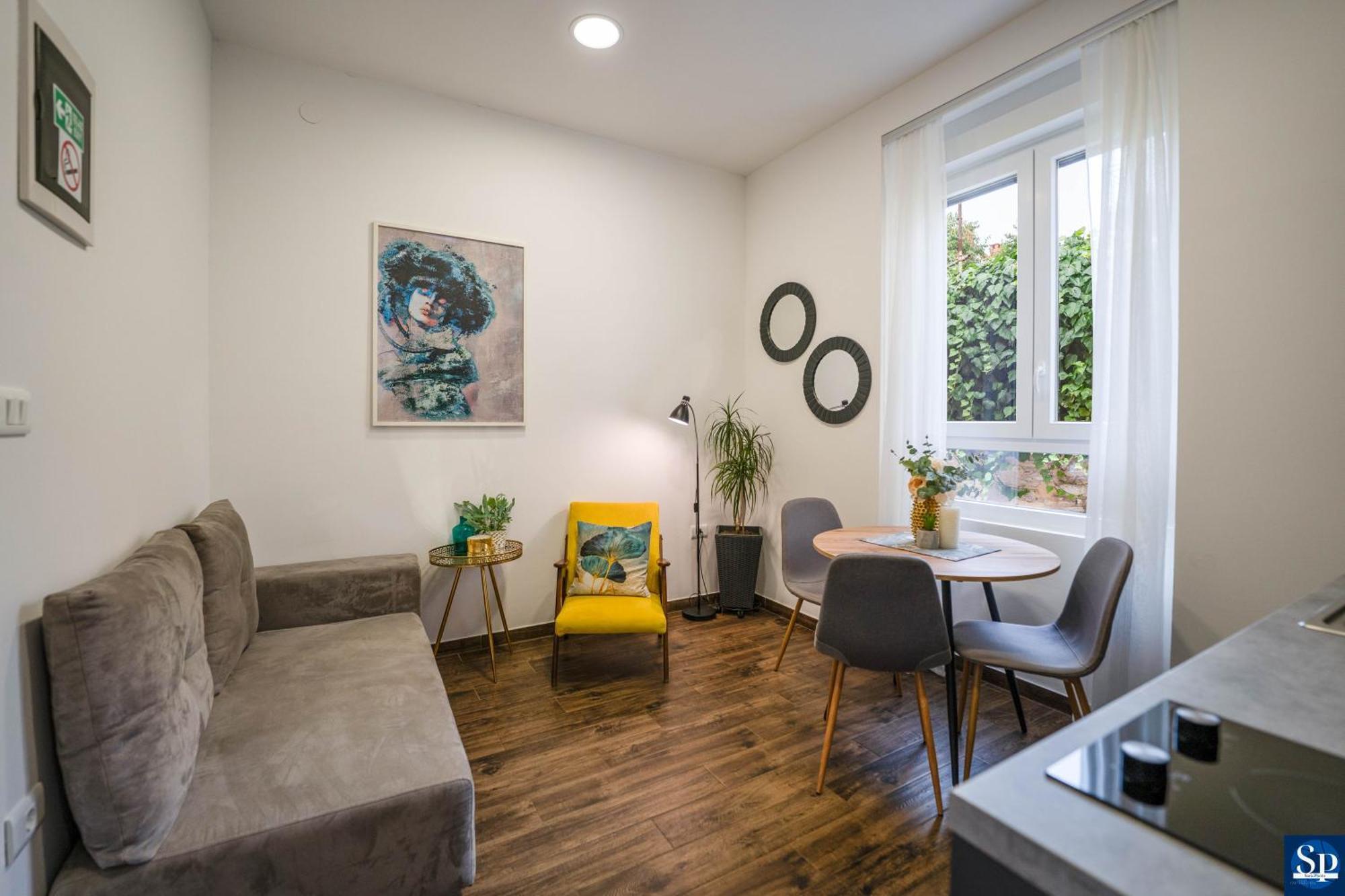 Colosseum Garden Studio Apartments Пула Экстерьер фото