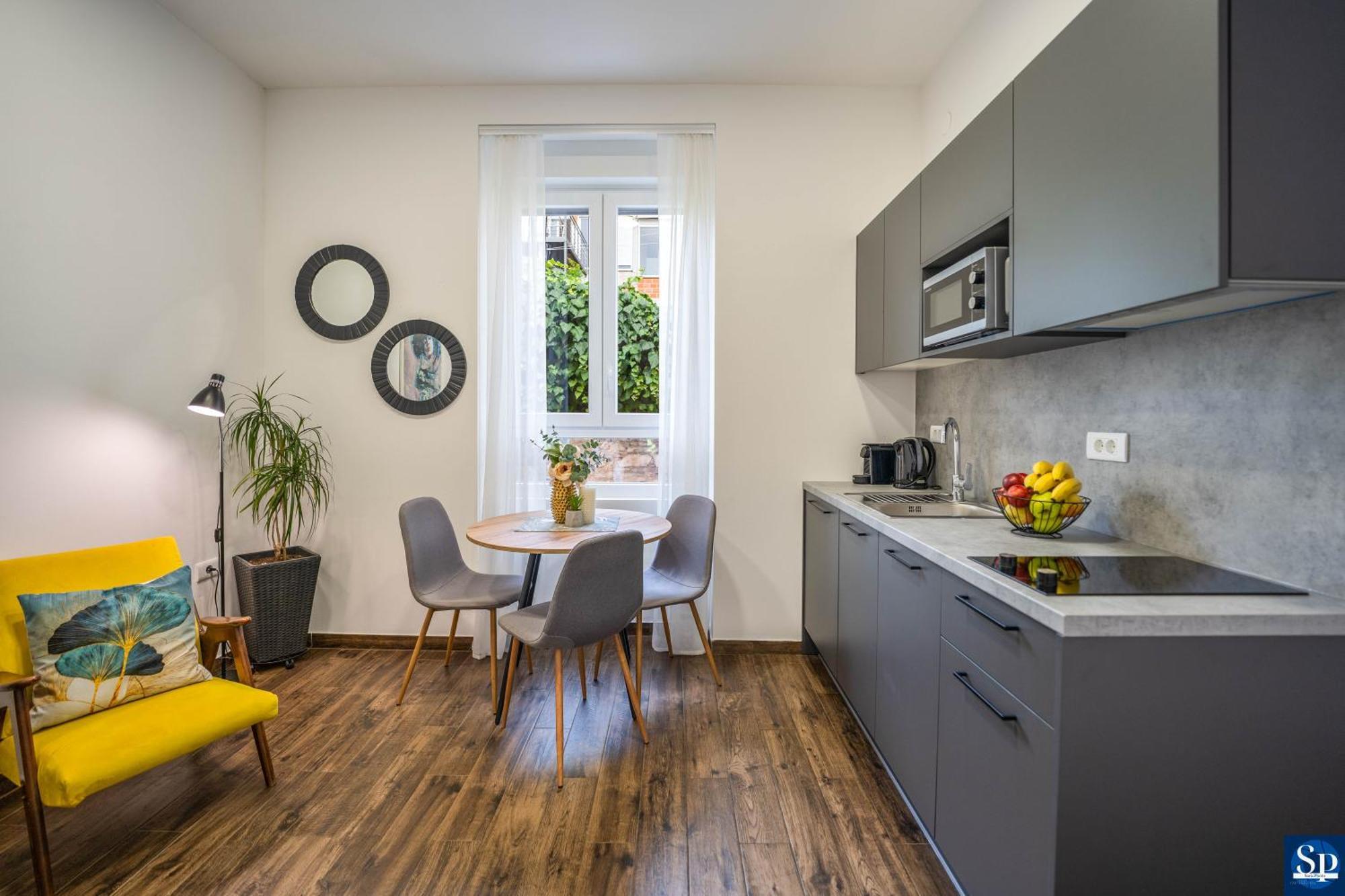Colosseum Garden Studio Apartments Пула Экстерьер фото